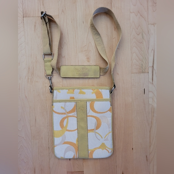 Vintage Crossbody Hand Bag - Picture 5 of 8